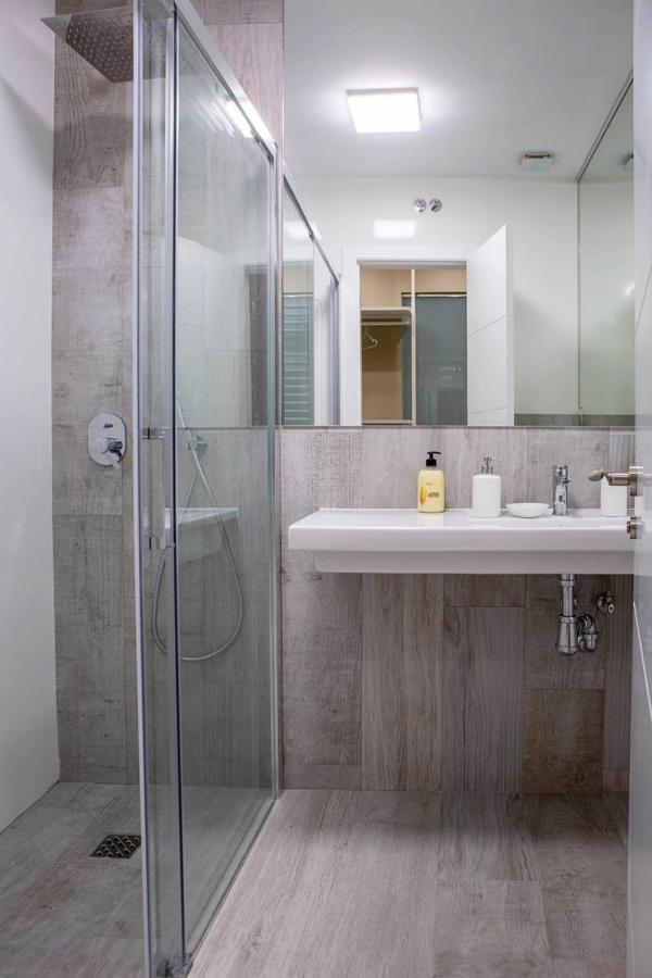 Cozy 2Bed2Bath&Patio W Bedbath In Mdrd'S Center Appartement Madrid Buitenkant foto