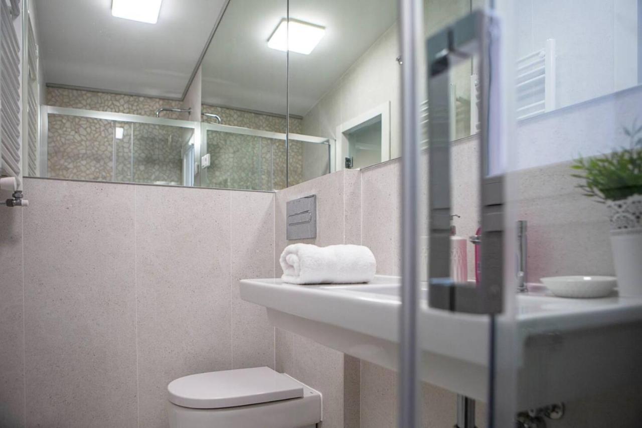 Cozy 2Bed2Bath&Patio W Bedbath In Mdrd'S Center Appartement Madrid Buitenkant foto