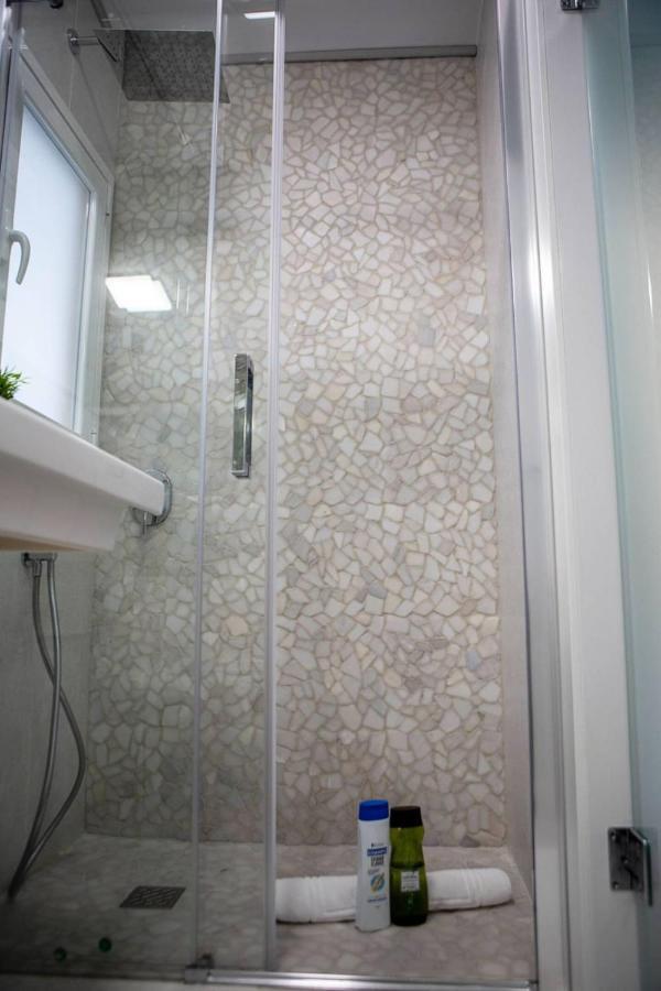Cozy 2Bed2Bath&Patio W Bedbath In Mdrd'S Center Appartement Madrid Buitenkant foto